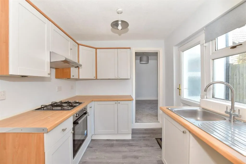 3 bed End of Terrace
