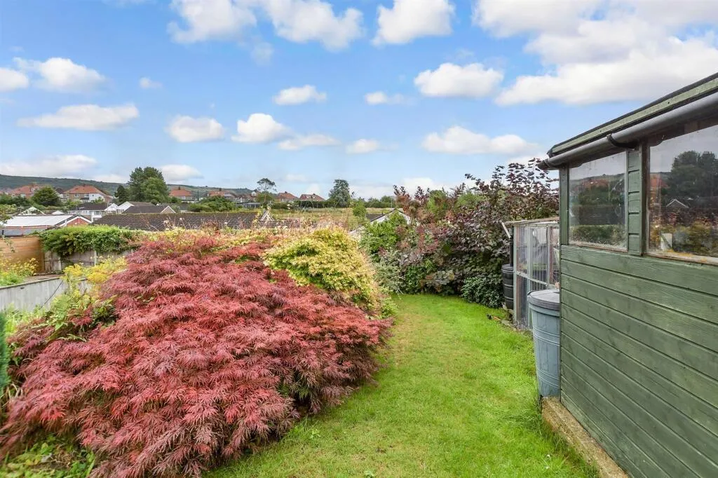 2 bed Semi-Detached Bungalow