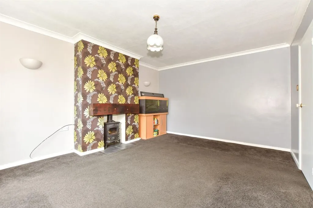 2 bed Semi-Detached Bungalow