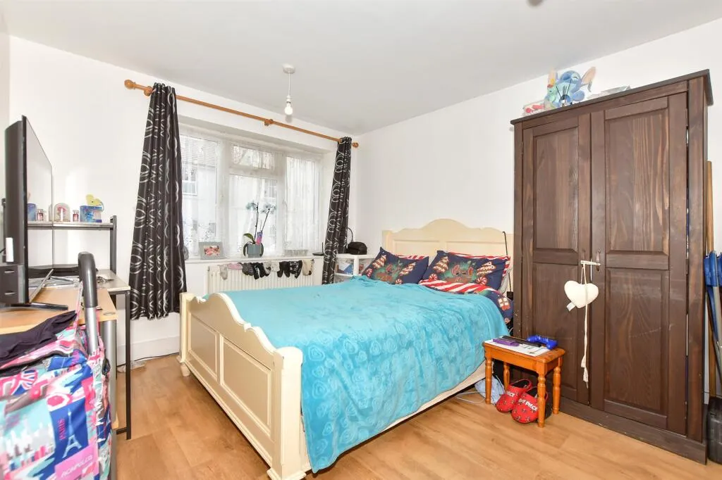 2 bed Apartment