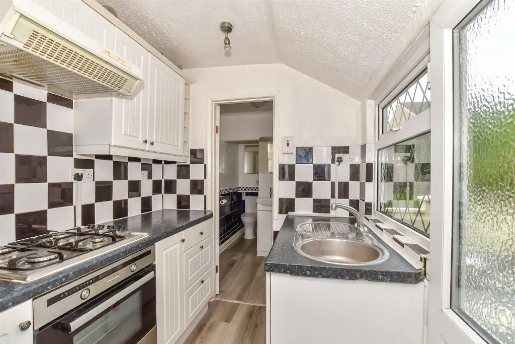 2 bed Semi-Detached