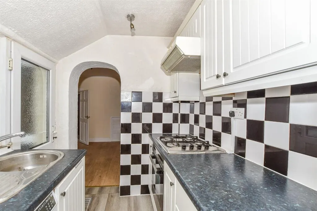 2 bed Semi-Detached