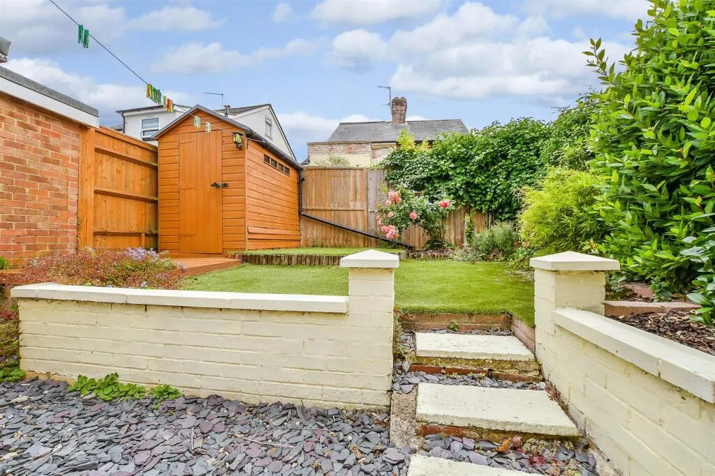 2 bed Semi-Detached