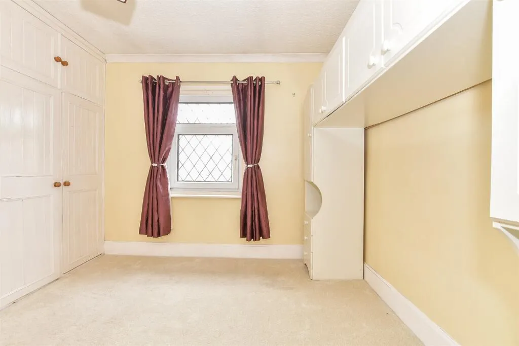 2 bed Semi-Detached