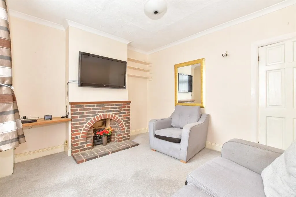 2 bed Semi-Detached