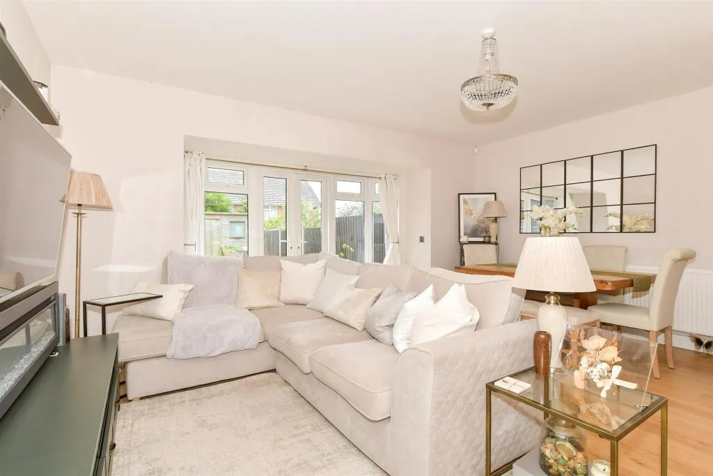 4 bed Terraced