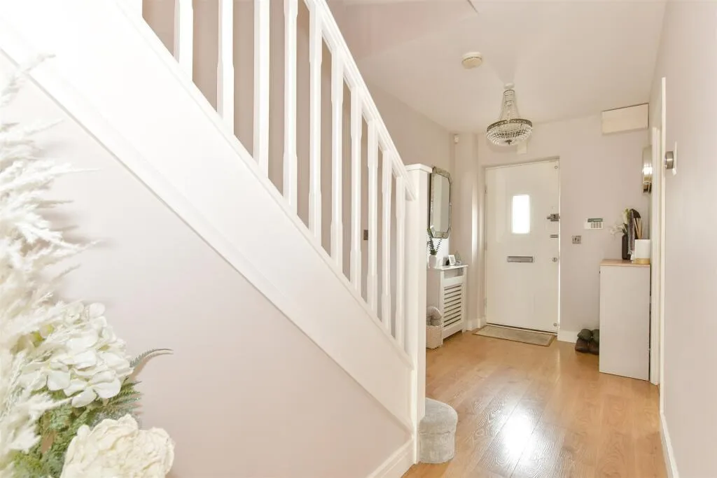 4 bed Terraced