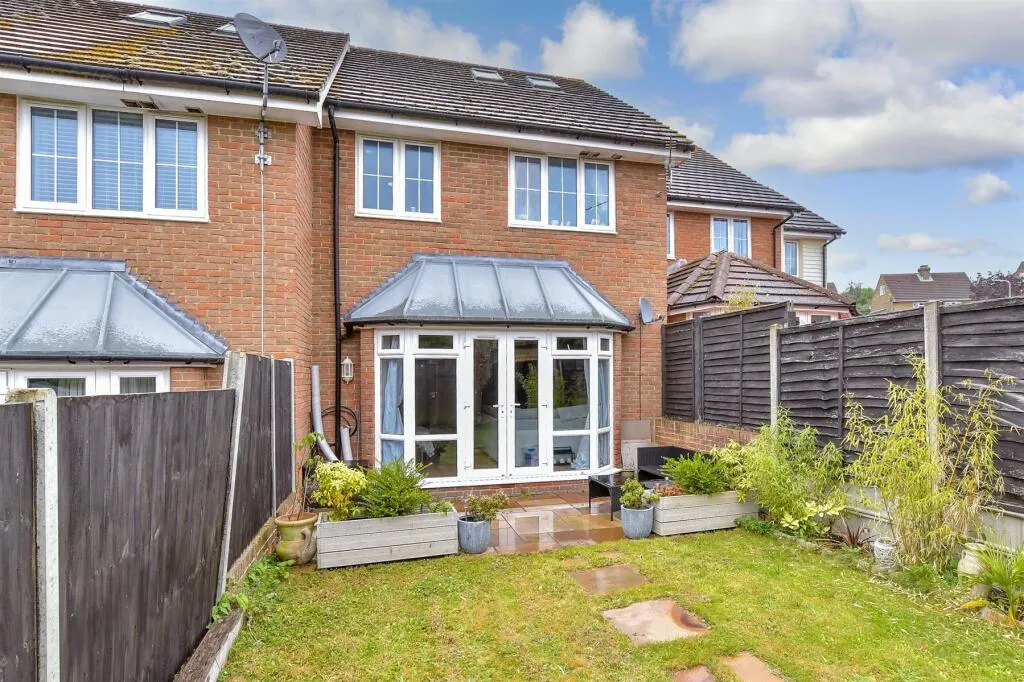 4 bed Terraced