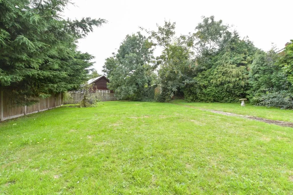 3 bed Semi-Detached