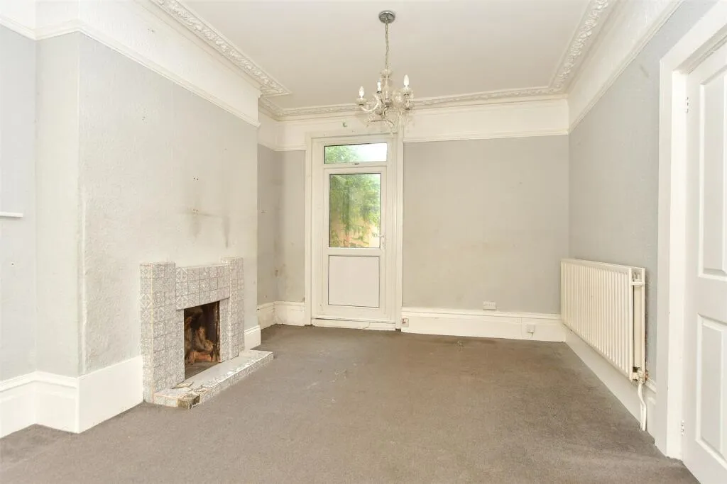 4 bed Terraced