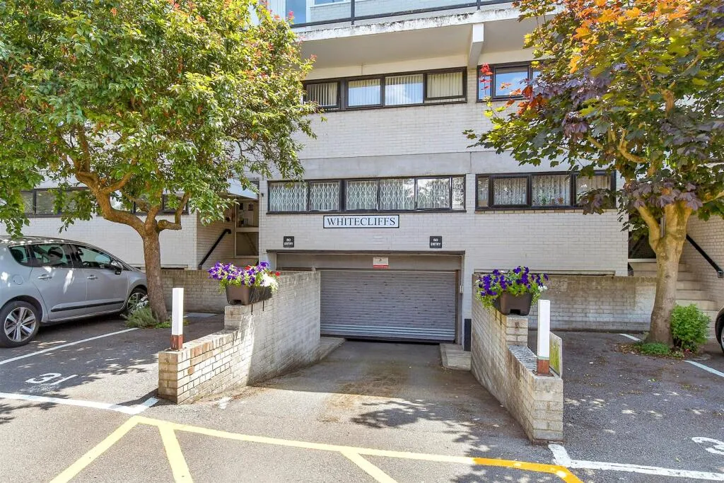 2 bed Apartment