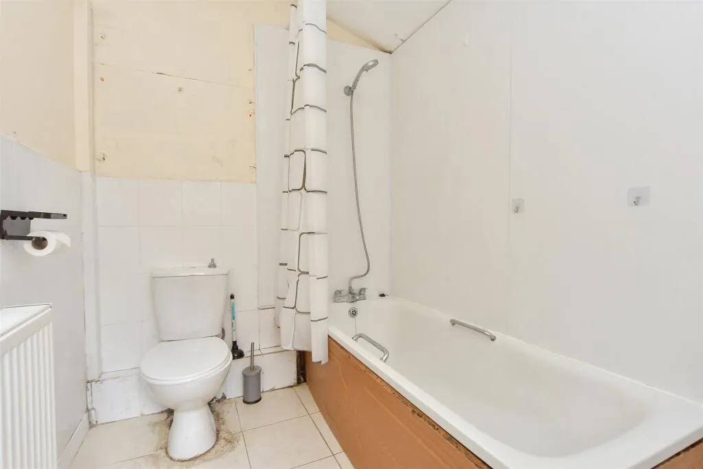 3 bed Terraced
