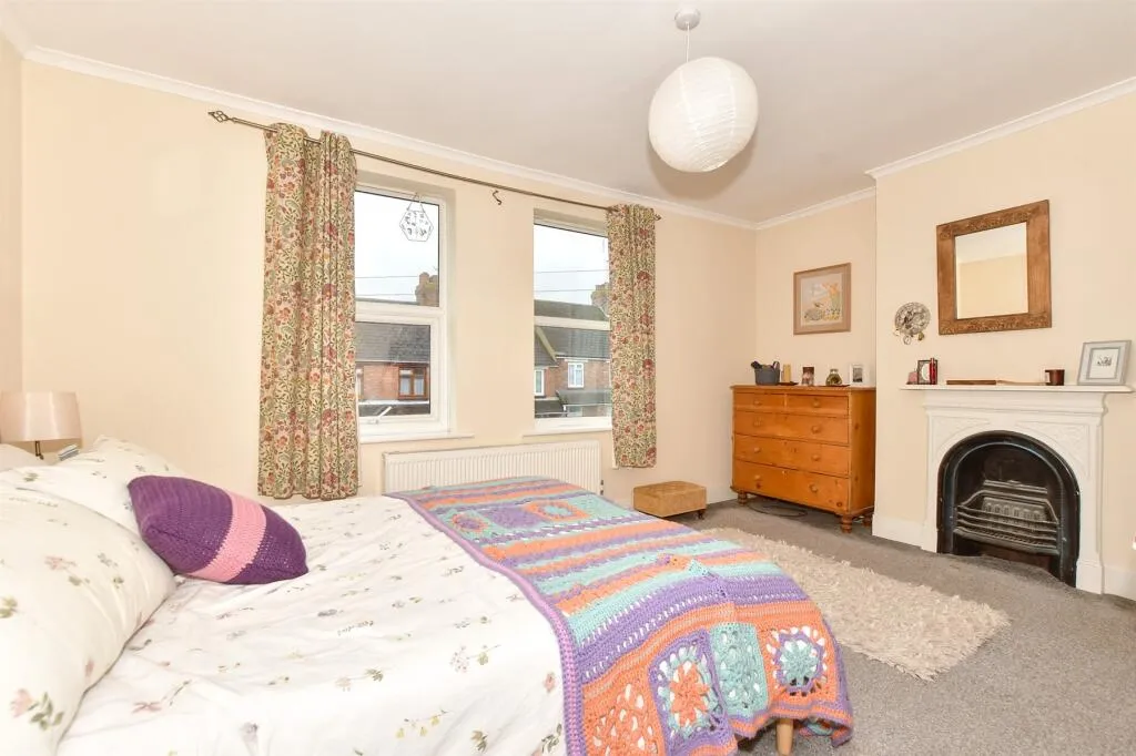 3 bed Terraced