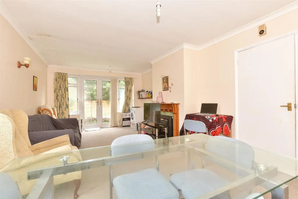 2 bed Detached Bungalow