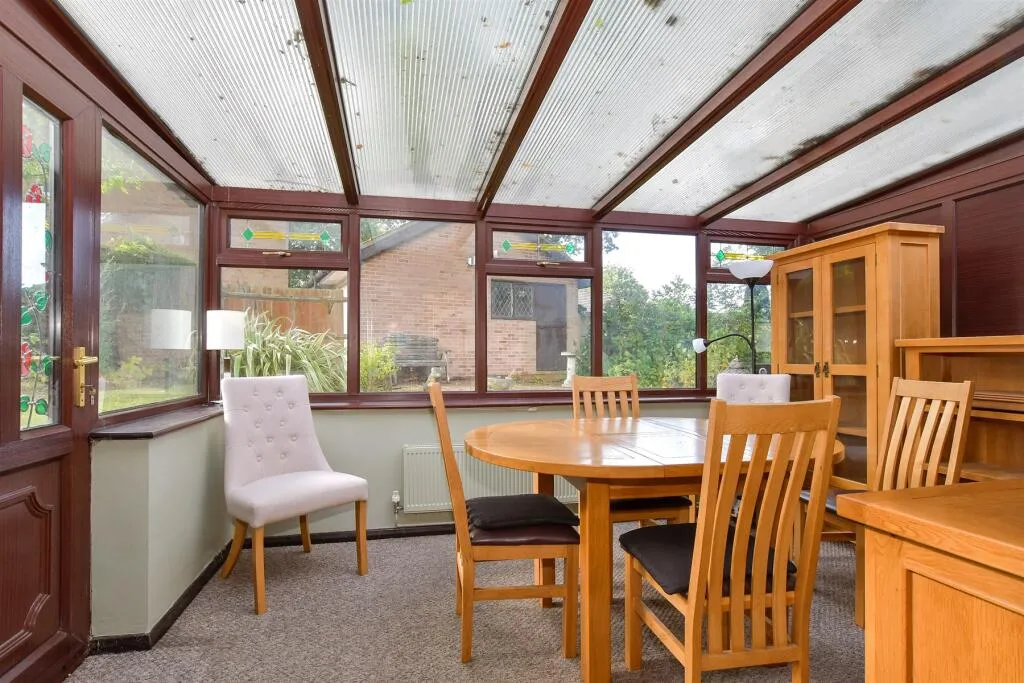 2 bed Detached Bungalow