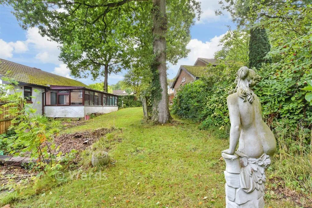 2 bed Detached Bungalow