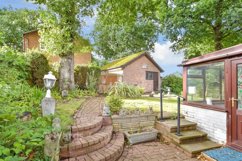 2 bed Detached Bungalow