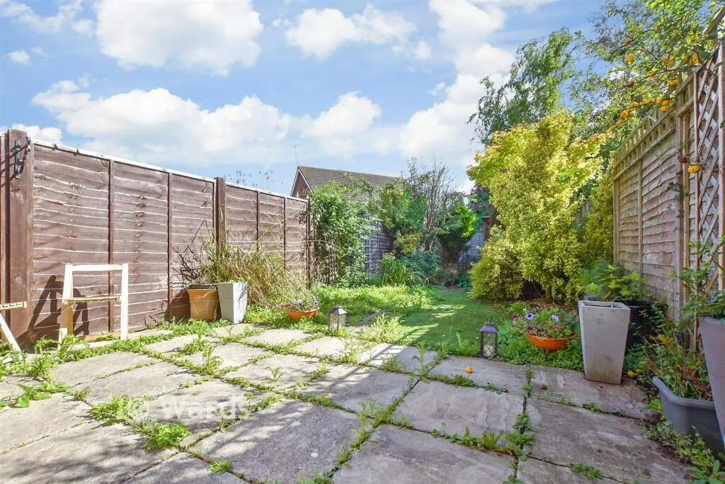 2 bed Semi-Detached