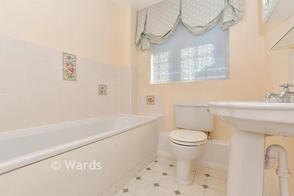 2 bed Semi-Detached