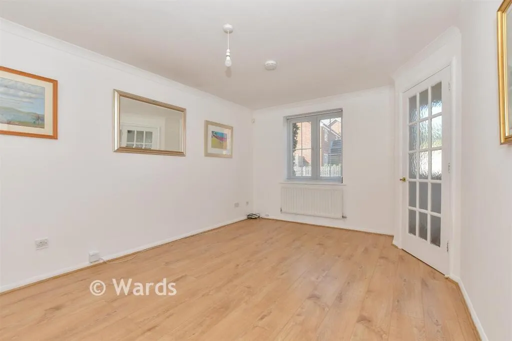 2 bed Semi-Detached