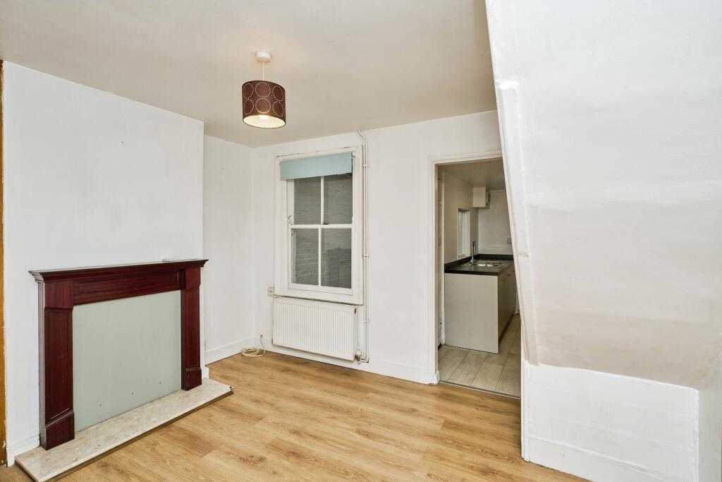 3 bed Terraced