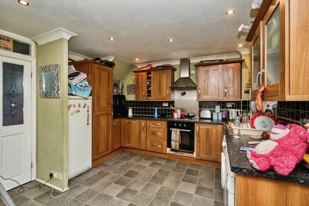 3 bed Semi-Detached