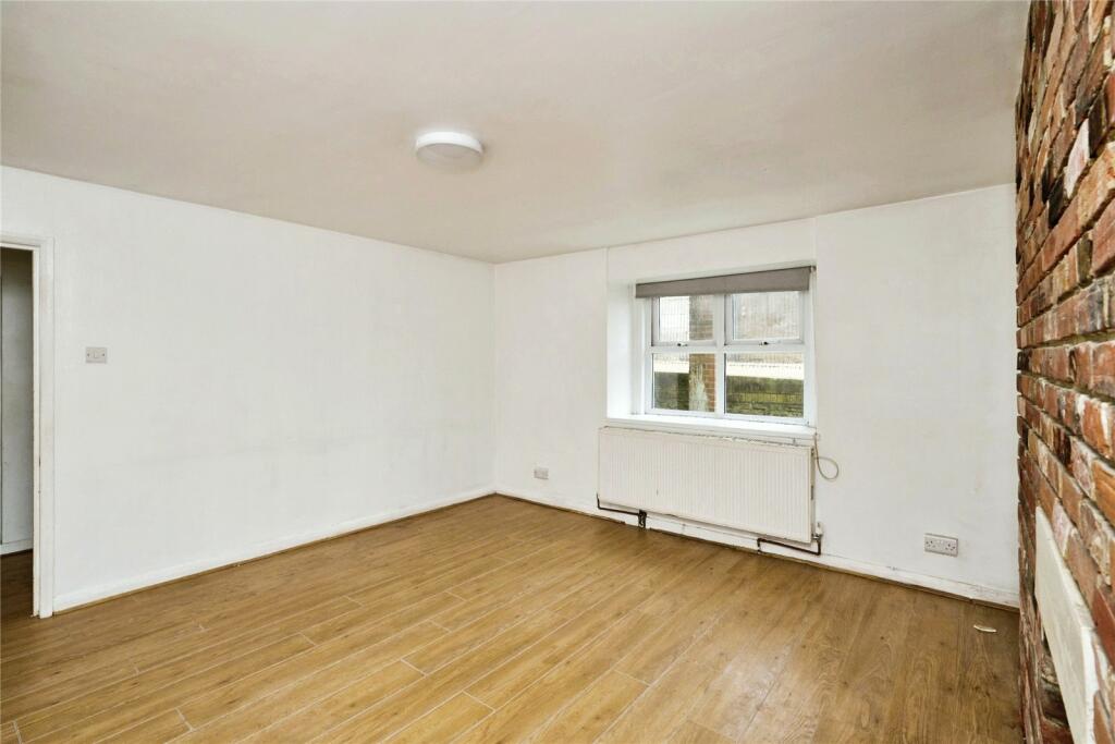 3 bed Maisonette