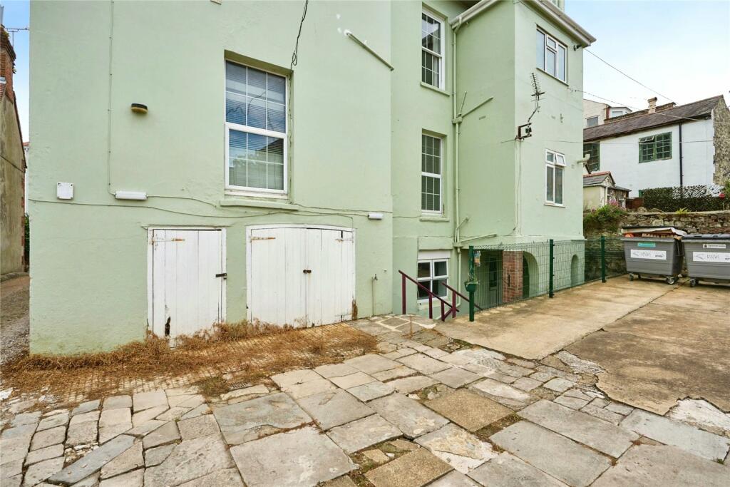3 bed Maisonette