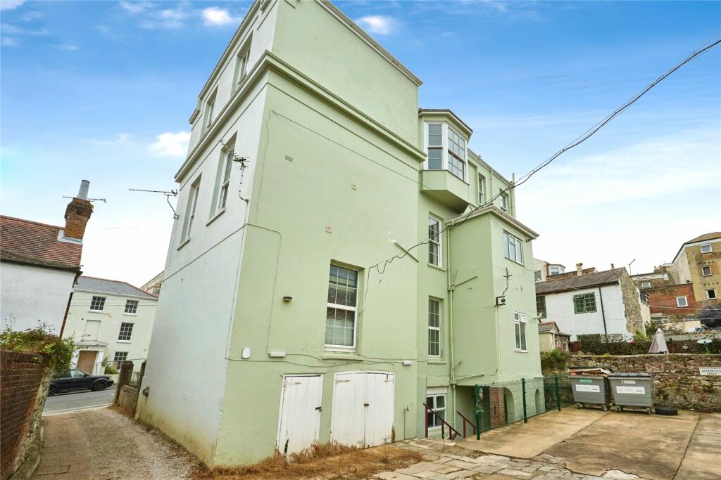 3 bed Maisonette