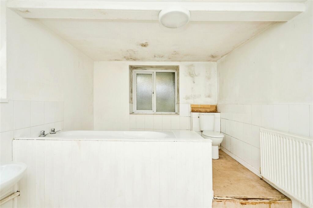 3 bed Maisonette