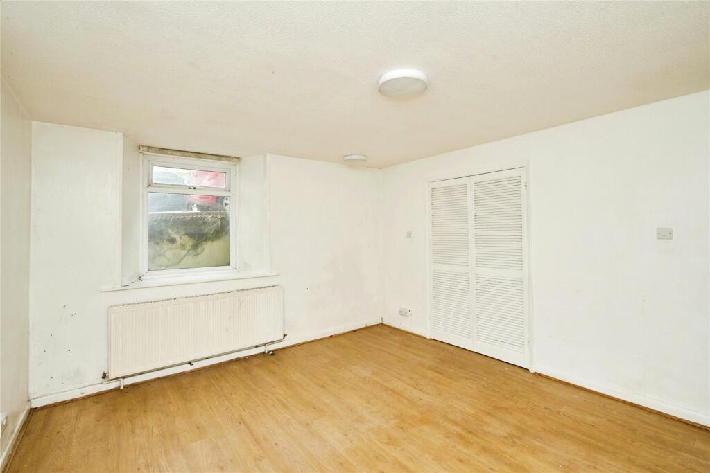 3 bed Maisonette