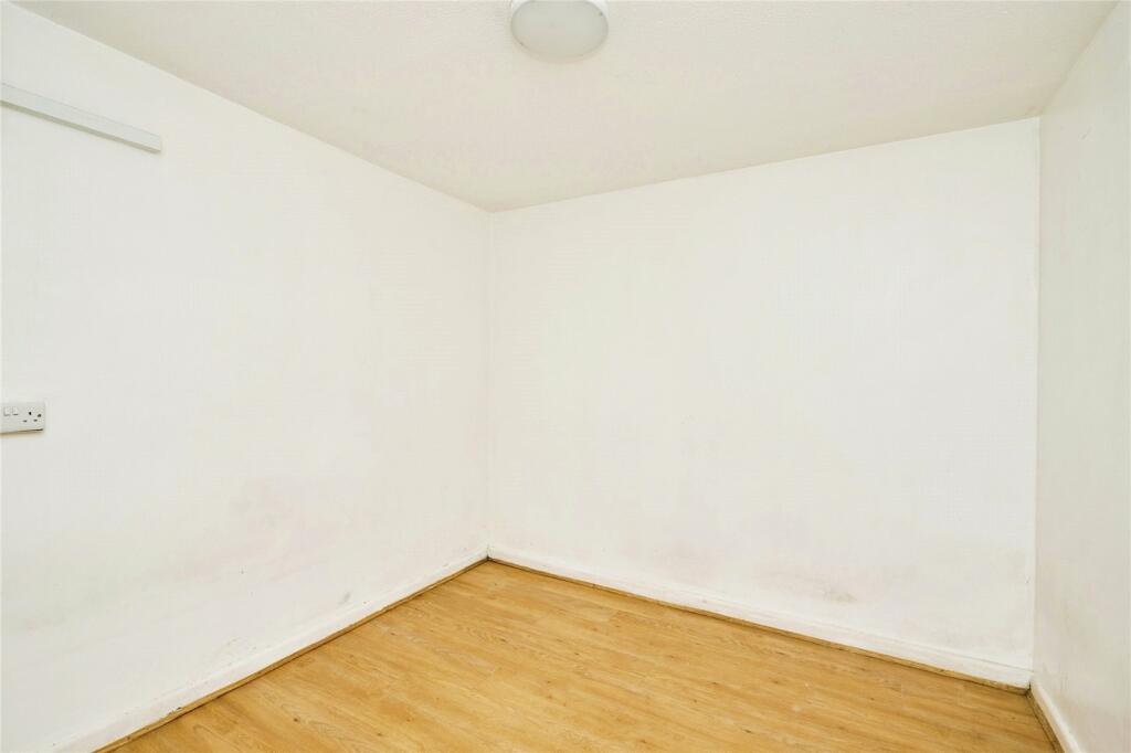 3 bed Maisonette