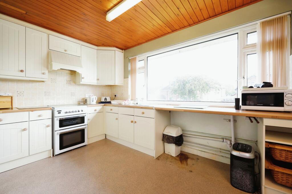 3 bed Detached Bungalow