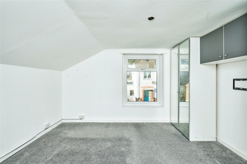 2 bed Semi-Detached