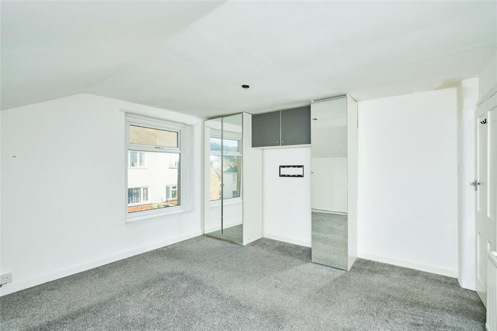 2 bed Semi-Detached