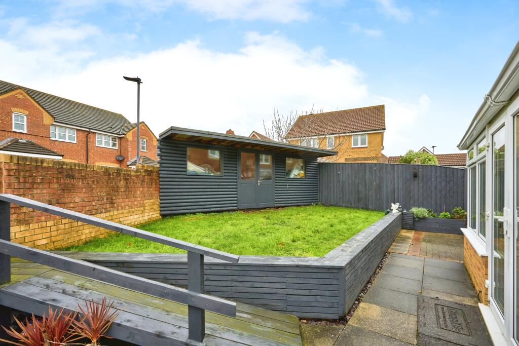 6 bed Detached