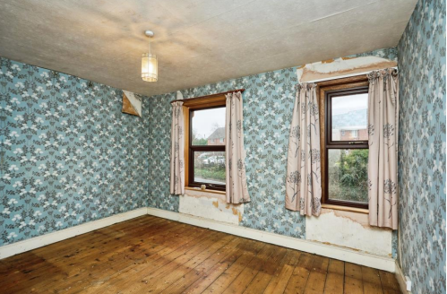 3 bed End of Terrace