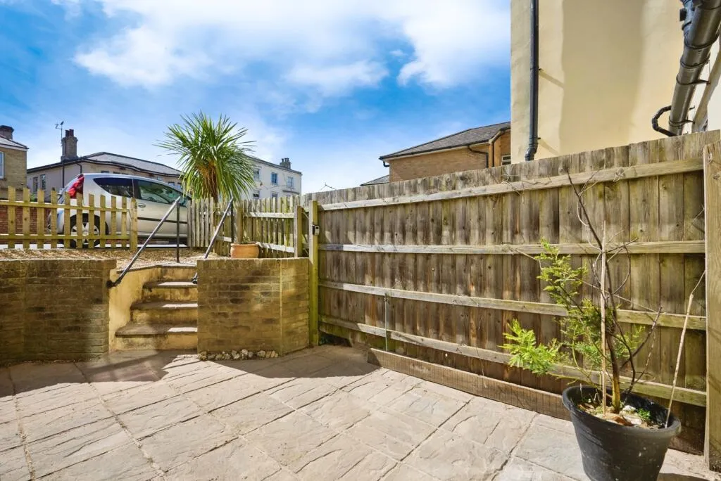 2 bed Apartment