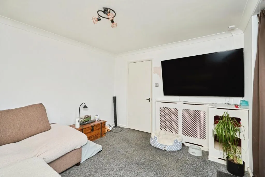 2 bed Ground Maisonette