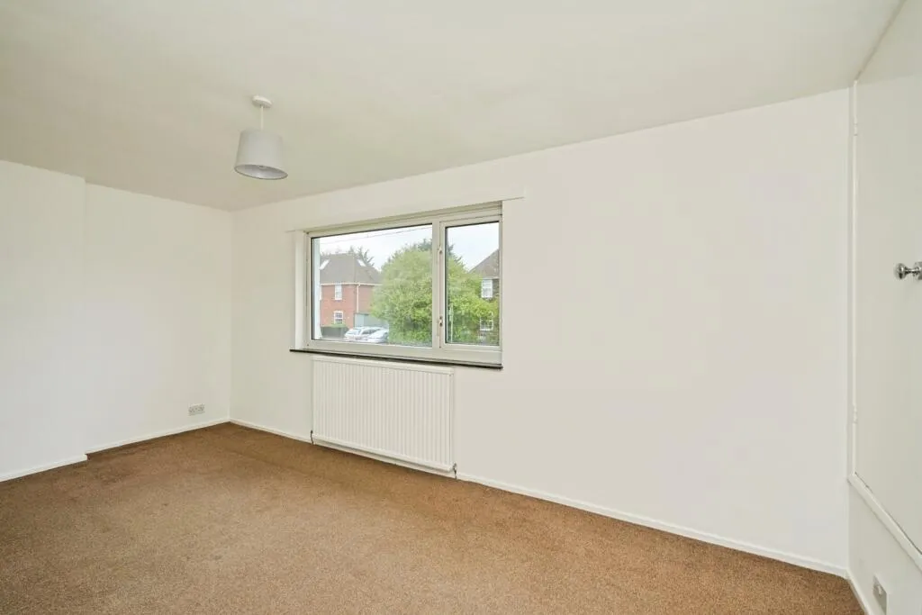 2 bed Maisonette