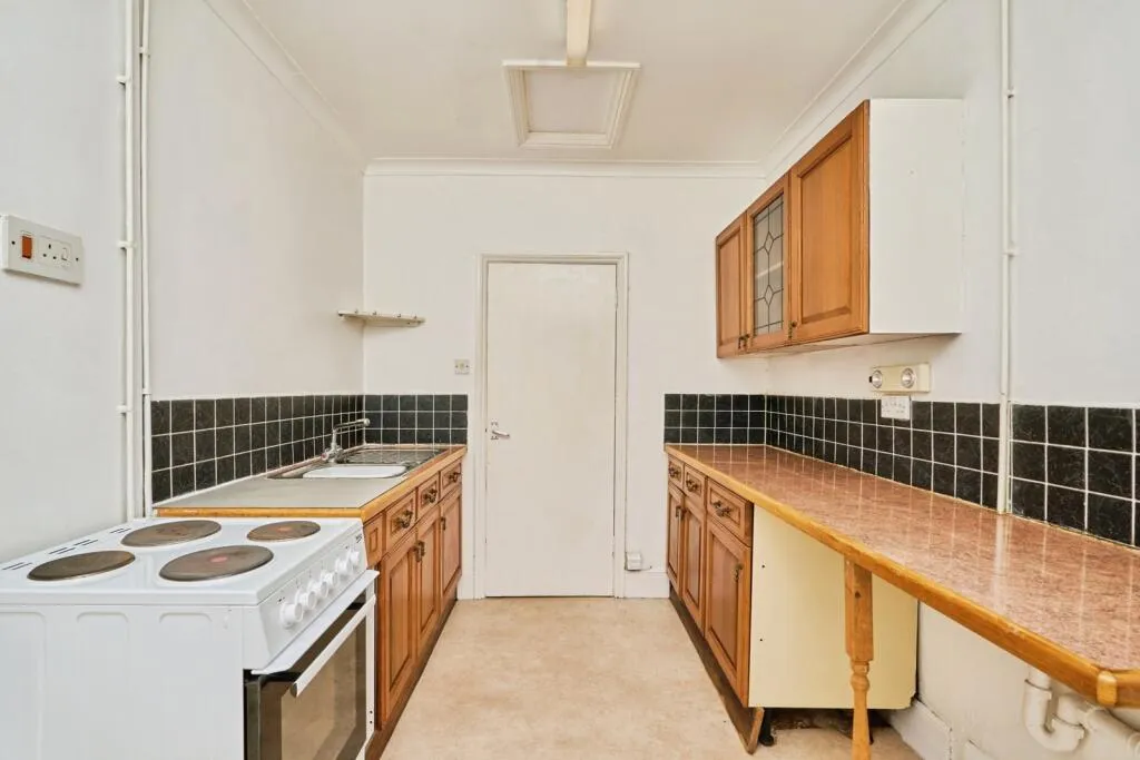 2 bed Ground Flat
