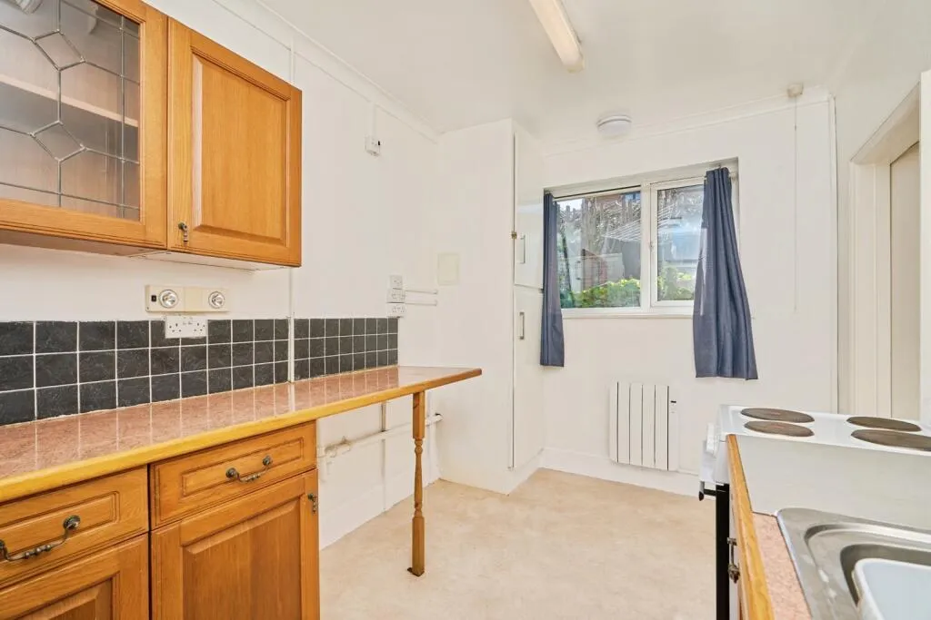 2 bed Ground Flat