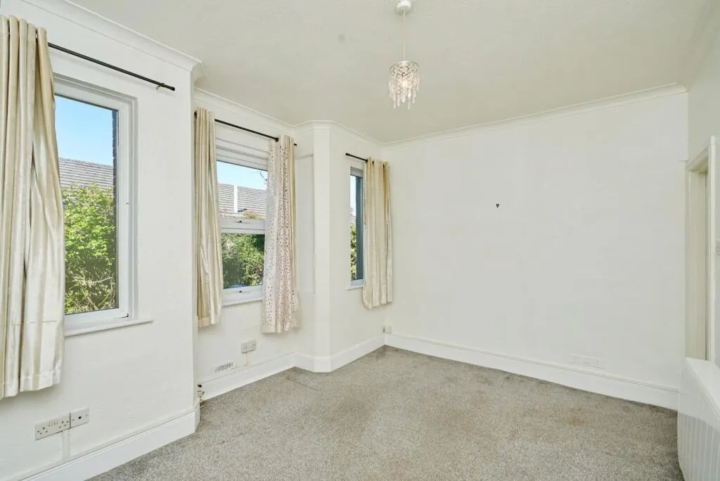 2 bed Ground Flat