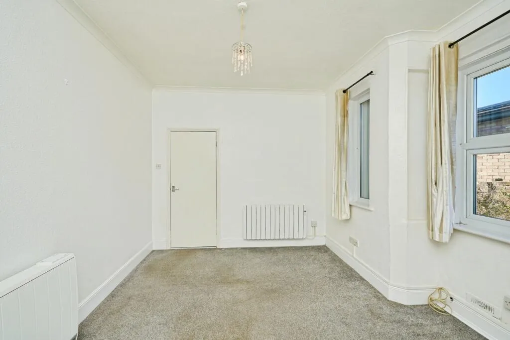 2 bed Ground Flat