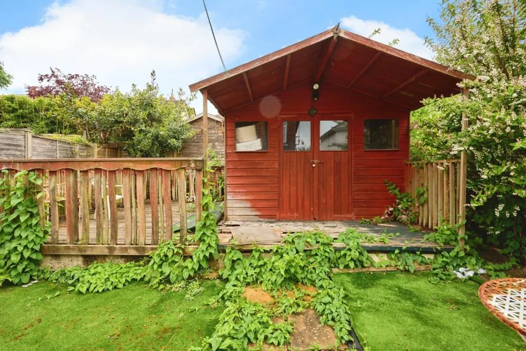 4 bed Semi-Detached
