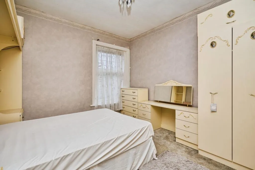 4 bed Semi-Detached