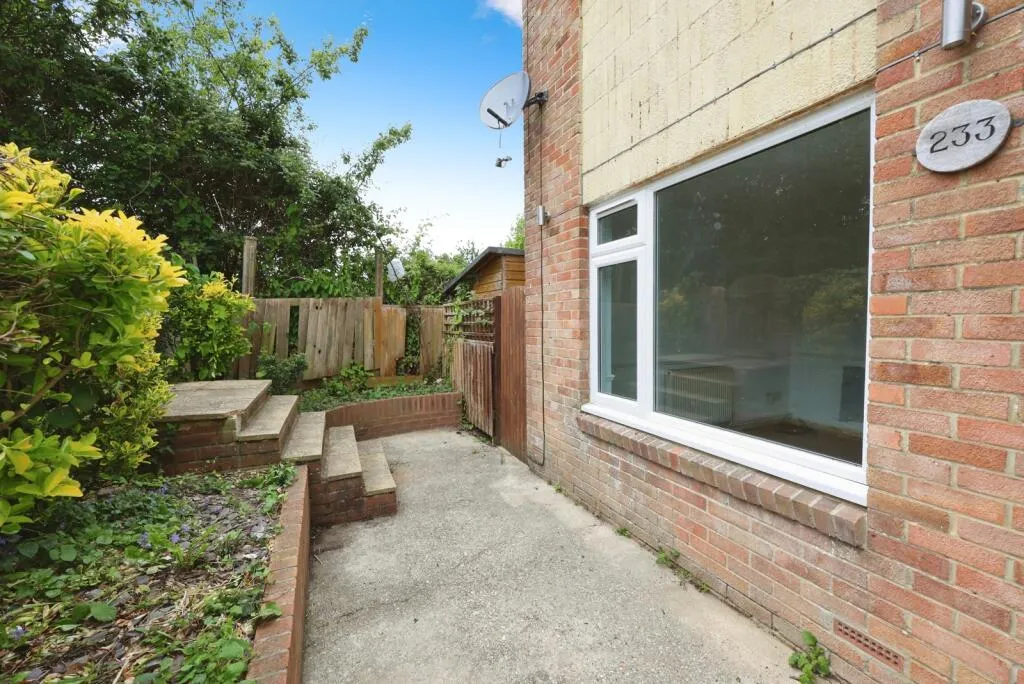 3 bed Terraced