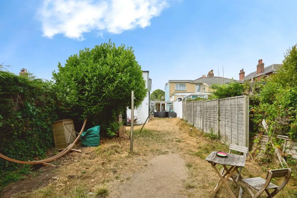 4 bed Semi-Detached