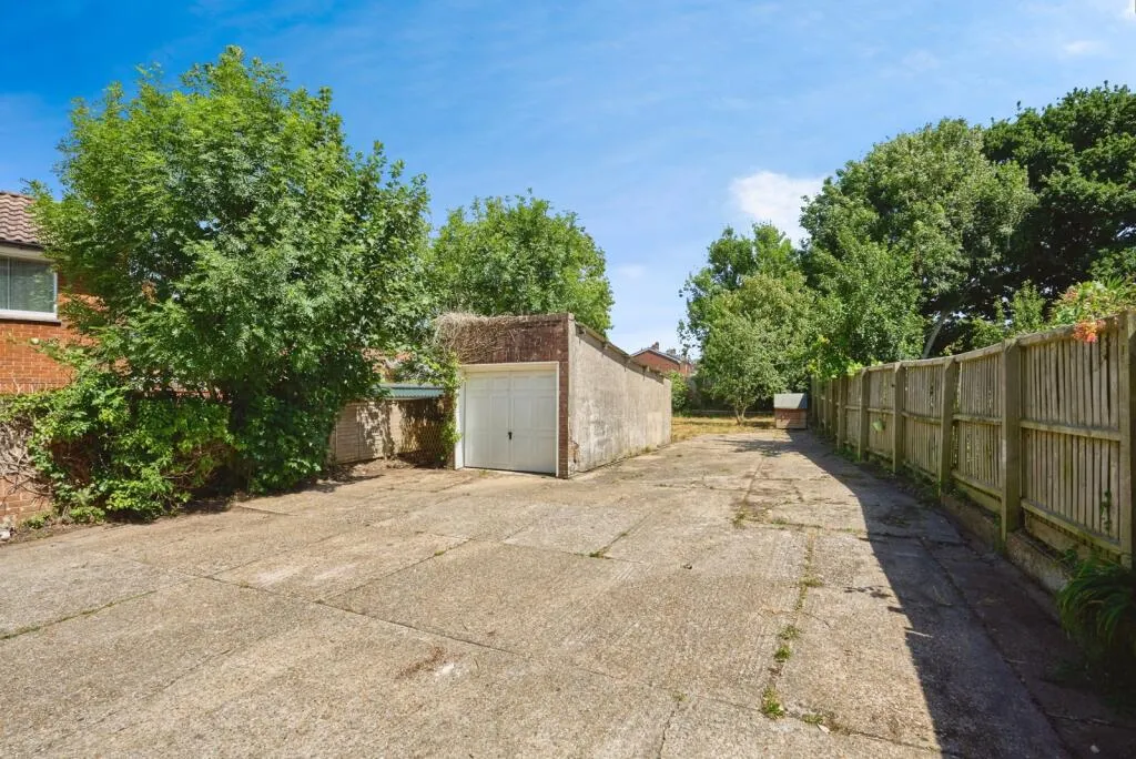 3 bed Detached