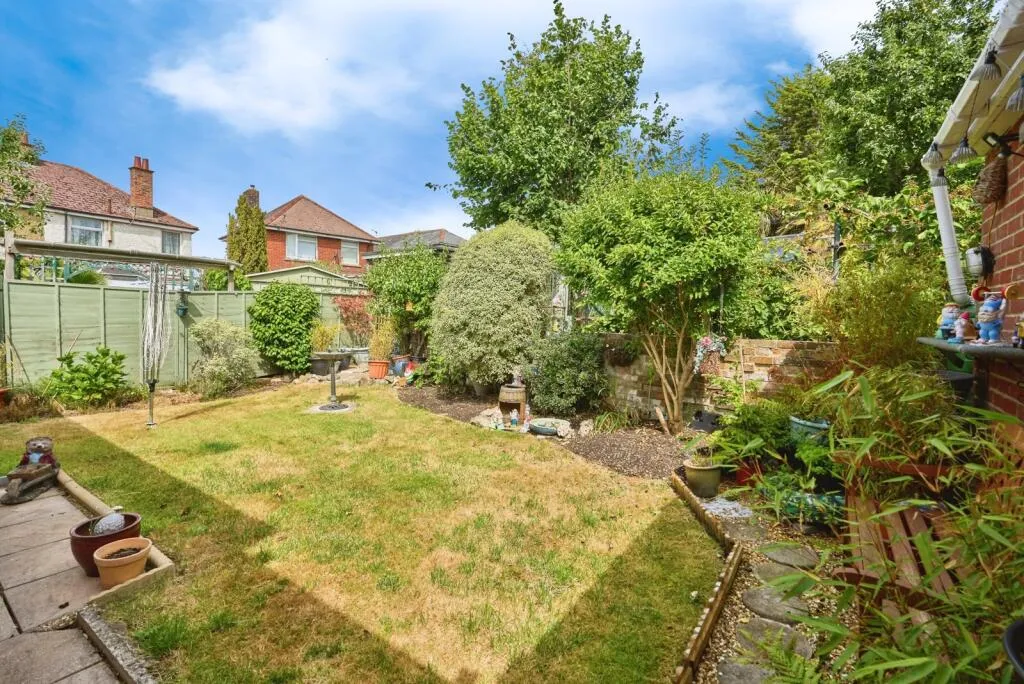 2 bed Detached Bungalow